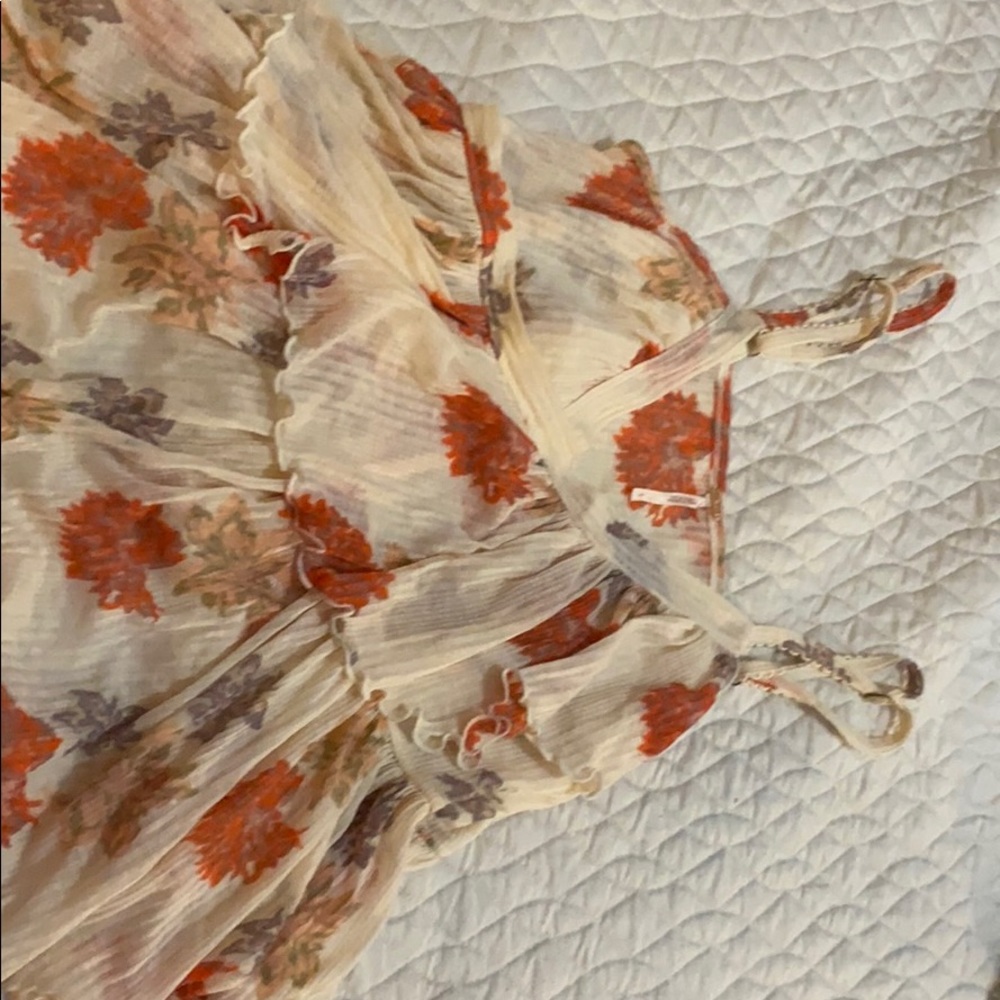 Floral sleeveless blouse